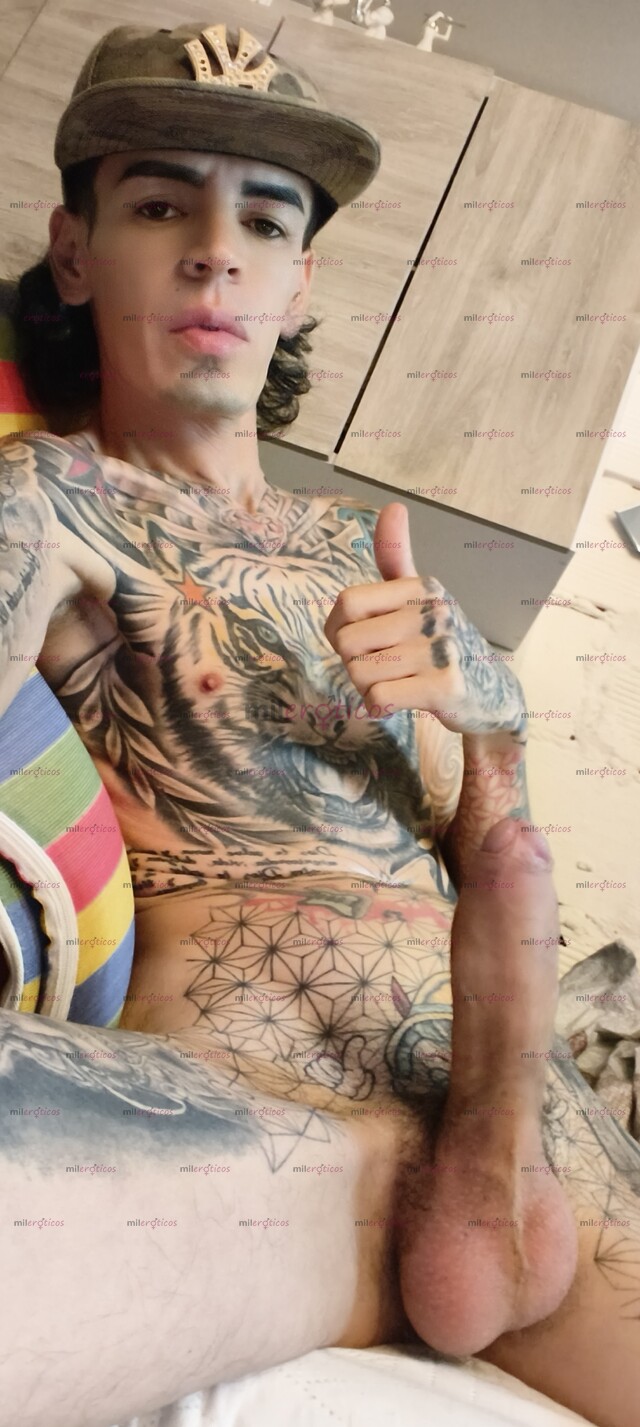 FOTOS DE FLACO ACTIVO TATUADO BLANCO MORBOSO CON SITIO