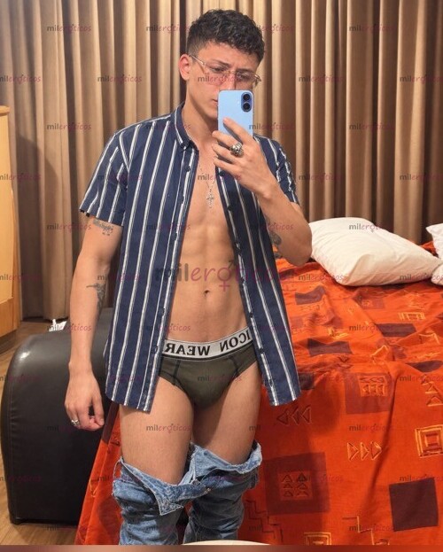 FOTOS DE FLACO NALGÓN MORBOSO Y CACHONDO LISTO PARA COMPLACERTE