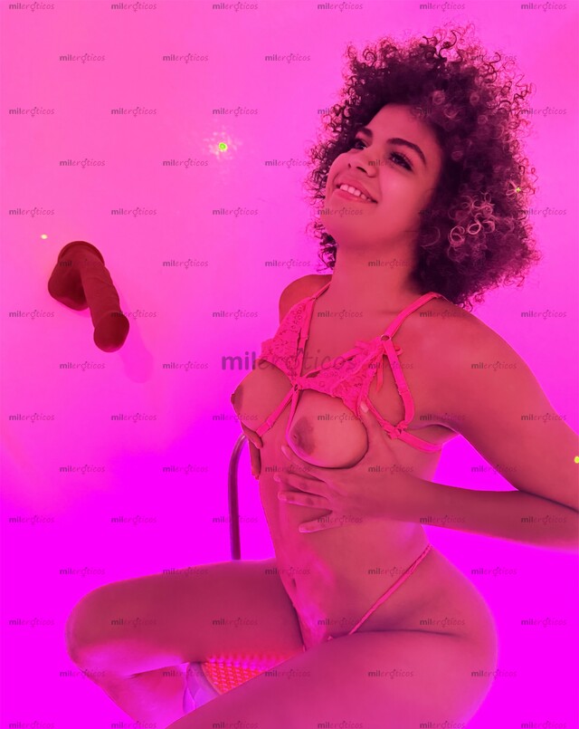 FOTOS DE CHICA FEMENINA, VERSÁTIL Y PANSEXUAL ALEGRE, COMPLACIENTE Y DE MENTE ABIERTA
