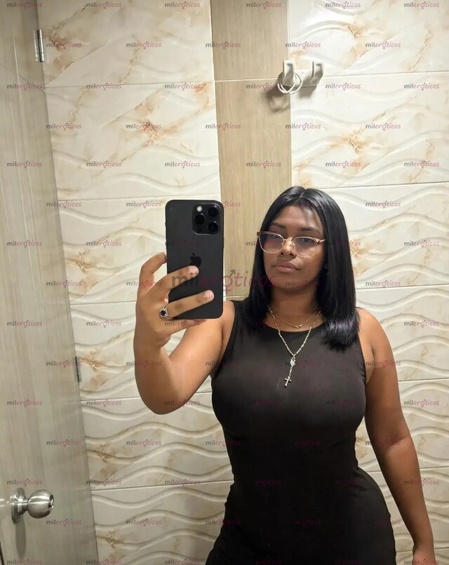 FOTOS DE EXPERIENCIA DE NOVIA CON NEGRITA CARISMÁTICA NALGONA!