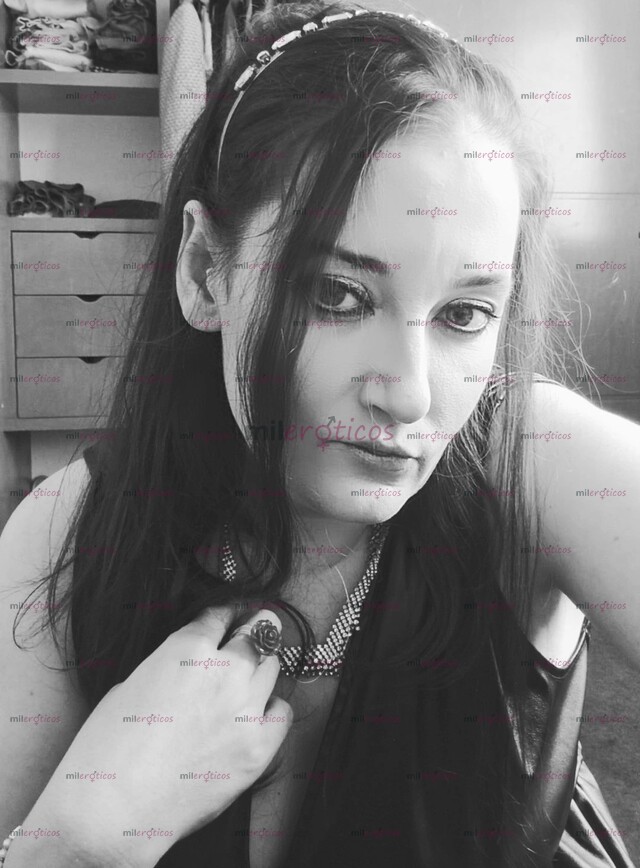 FOTOS DE CHICA EXTRANJERA OJOS CLAROS OFREZCO SERVICIOS A HOMBRES