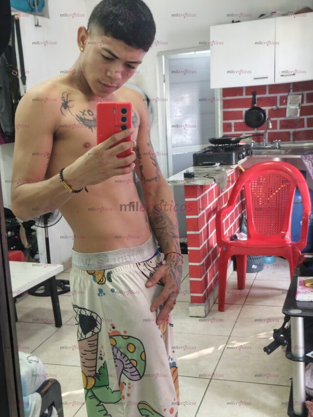 FOTOS DE FLACO TATUADO SUPERDOTADO 21CM GRUESOS PARA TI Y COMPLAZCAS TODOS TUS DESEOS