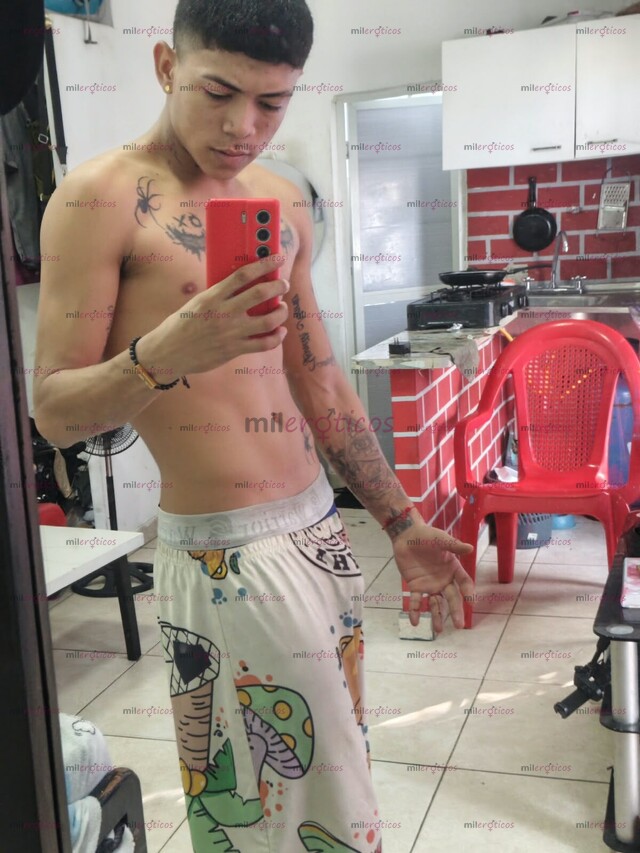 FOTOS DE FLACO TATUADO SUPERDOTADO 21CM GRUESOS PARA TI Y COMPLAZCAS TODOS TUS DESEOS