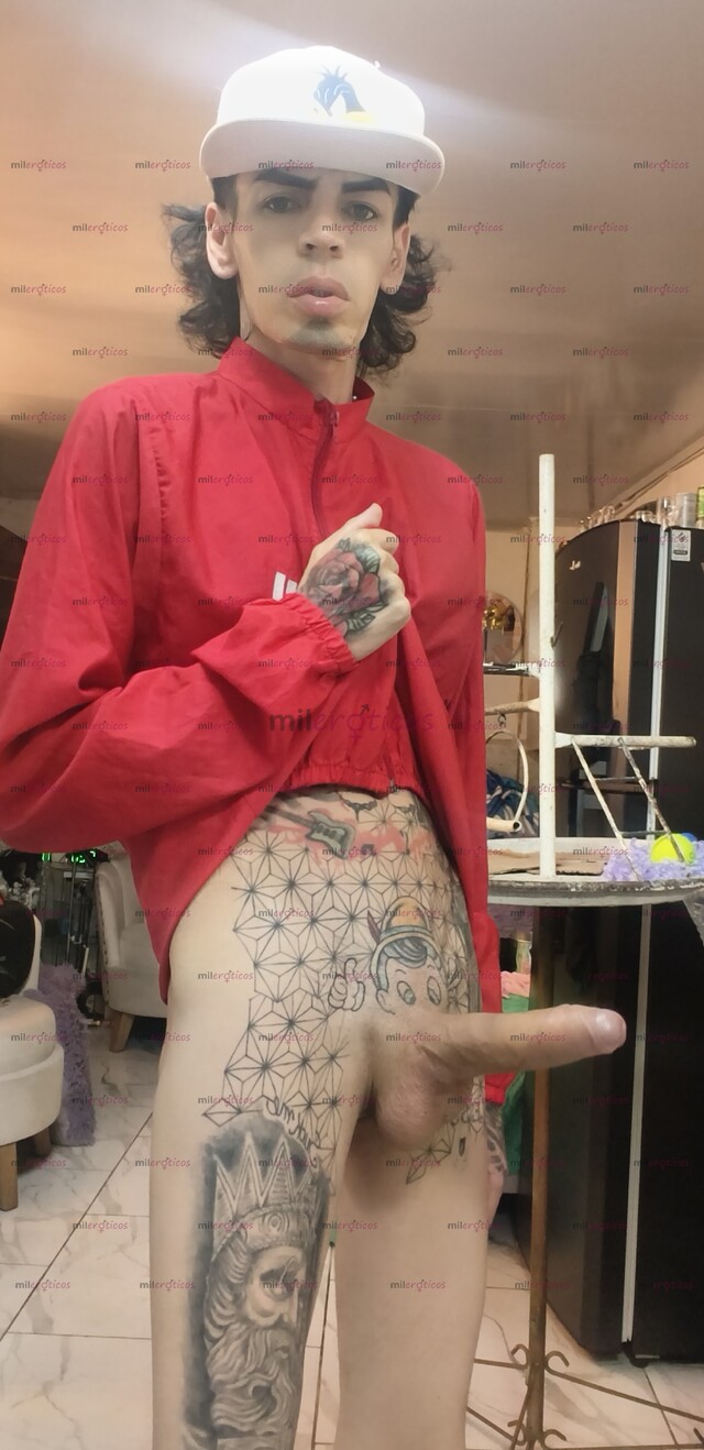 FOTOS DE FLACO BLANCO TATUADO ACTIVO SERIO MORBOSO