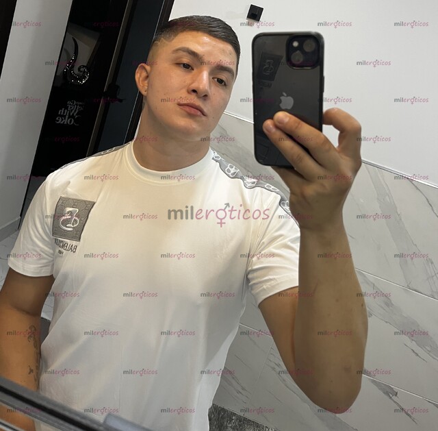 FOTOS DE ANDRES CALIENTE MORBOSO CON SITIO ( DISPONIBLE )
