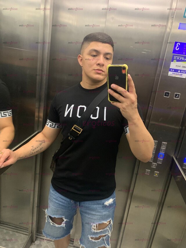 FOTOS DE ANDRES CALIENTE MORBOSO CON SITIO ( DISPONIBLE )