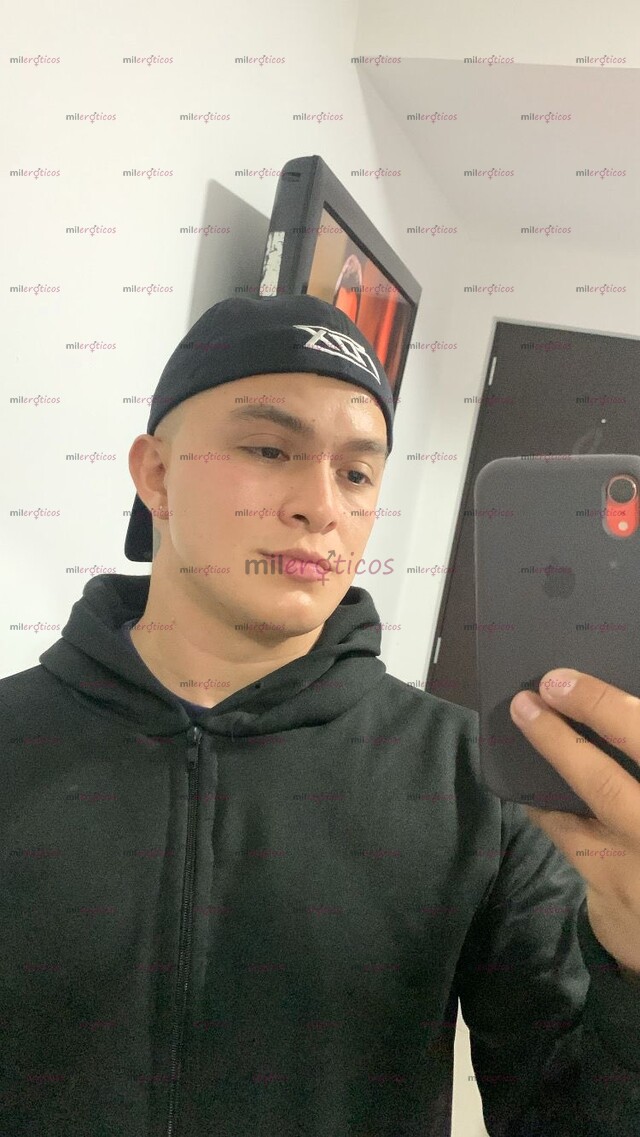 FOTOS DE ANDRES CALIENTE MORBOSO CON SITIO ( DISPONIBLE )