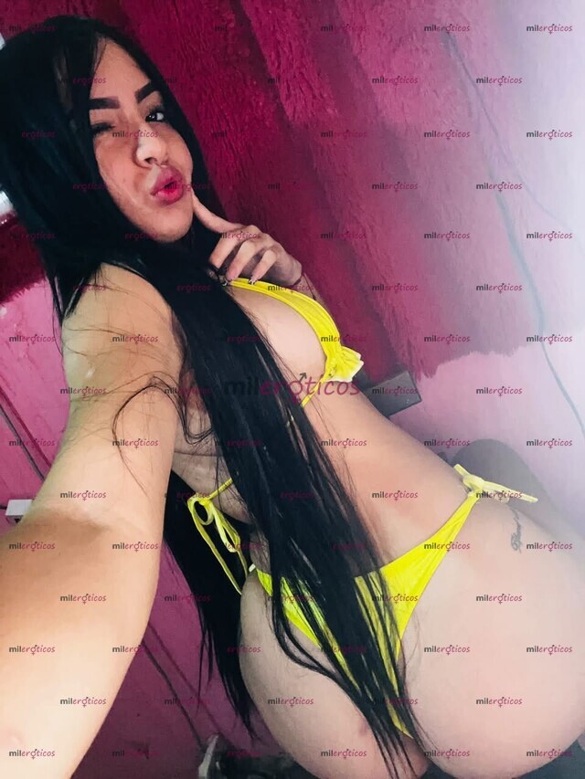 FOTOS DE HERMOSA CHAPARRITA NUEVA EN ESTE AMBIENTE DISPUESTA A COMPLACER TUS FANTASÍAS