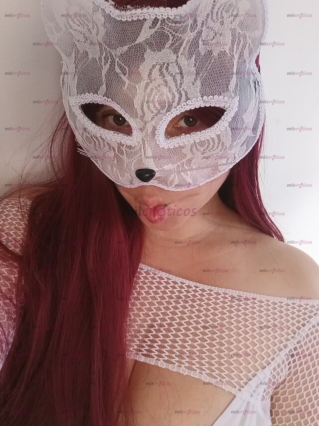 FOTOS DE TU GATITA FAVORITA CONSENTIDA CON GANAS DE TOMAR TU LECHITA
