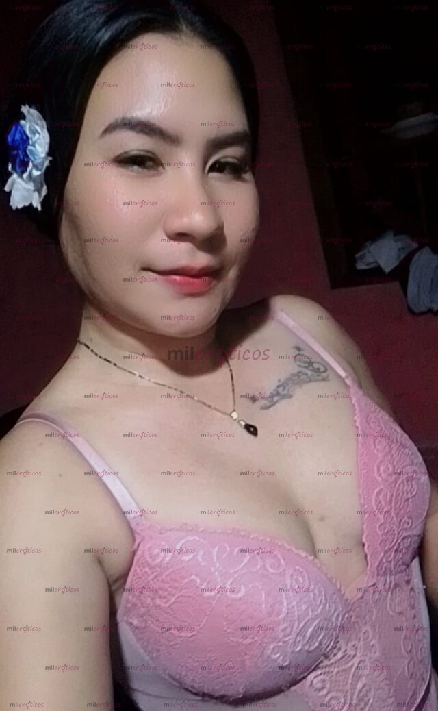 FOTOS DE 3TU CHINITA PERVERTIDA CACHONDA Y GUGUETONA EN LA CAMA