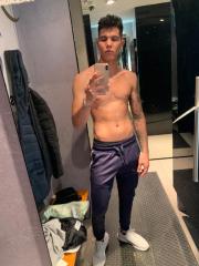 BUSCAS MACHO PARA PASAR UN RATO AGRADABLE Y MORBOSO CUENTO CON LUGAR DISCRETO - Foto 5