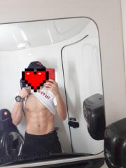 JOVEN DOTADO CON 21 CM DE VERGA SUPER LECHERO, SERVICIO EXCLUSIVO !! - Foto 1