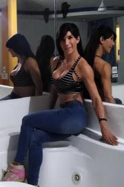 FEMENINA FIT Y COMPLACIENTE LLAMA AHORA PARA PASARLA RICO - FOTO 3