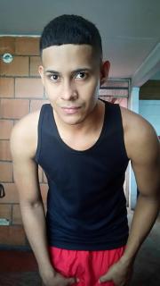 Hola soy daniel soy activo muy arrecho llamame - Foto 1