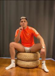 Latino Cachondo Lechero Dominante para tus fantasías - Foto 2