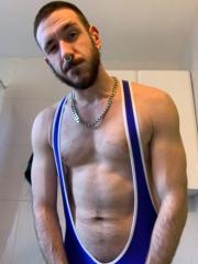 Hola! Me llamo Roc. Soy un chico catalán, joven, atlético, morboso y educado. - Foto 3