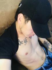 Pipe joven morboso lechero y complaciente VIDEOLLAMADASXXXmos - Foto 1