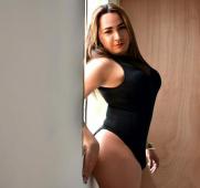 KIM NUEVA CHICA TRANS ACTIVA DOMINANTE DOTADA LECHERA EXPERTA EN PARTIR CULOS - FOTO 4