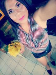 CHICA TRANS DOTADA CON 18CM JUGOSO PARA TI - FOTO 8