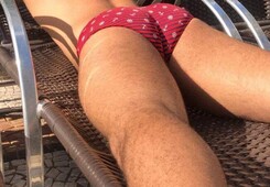 HOT POWER BOTTOM BUG BUBBLE ASS SEXY HOT YOUNG LATIN MASSEUR BUG BUBBLE ASS GYM - FOTO 10