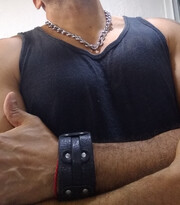 HOMBRE SERIO FUERTE MASAJISTA...RELAX EROTISMO ESTIMULACION... TOTAL RESERVA - FOTO 1