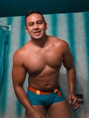 LATINO, MASAJISTA Y COMPLACIENTE. DÉJAME CONSENTIRTE - FOTO 6