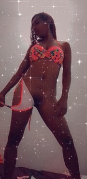 MORENA HERMOSA CALIENTE OCURRENTE DIVERTIDA COMPLACIENTE Y AMABLE - FOTO 3