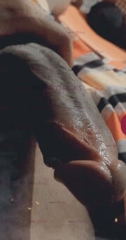 SOY MORENO SUPER DOTADO ESTOY DISPUESTO A COMPLACERTE CON MI VRG LLENA DE LECHE - FOTO 1