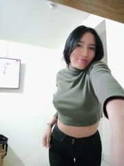 LINDA FLACA JUGUETONA CON SENOS PARÁDITOS Y COLA DURA DURA - FOTO 10