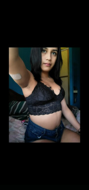 NIÑA TRANS SUPER FEMENINA CON GANAS DE COMPLACERTE - FOTO 5