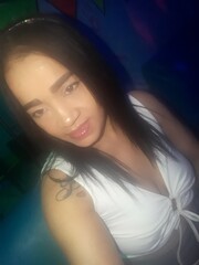 PAISITA LINDA CALIENTE ARDIENTE EN LA CAMA COMPLACIENTE TIERNA - FOTO 4