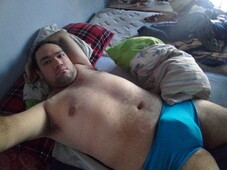 JOVEN COMPLACIENTE DE 24 AÑOS PARA SERVIRTE - FOTO 4