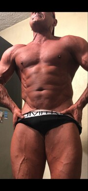 HOMBRE CUERPO ATLÉTICO ATRACTIVO Y BUEN MIEMBRO - FOTO 5