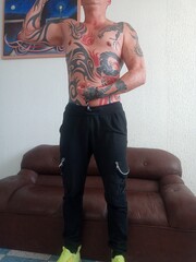 ME GUSTA ATENDER A LAS DAMAS COMO LAS REINAS QUE SON MANDA WHAT