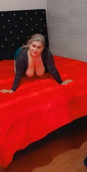 ADRIANA SEXI ARDIENTE PARA TI POCOS DIAS - FOTO 3