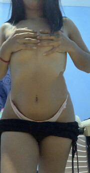 BEBES ESTOY DE REGRESO LA MISMÍSIMA ESTEFANY MÁRCAME AMOR Y CONTÁCTAME - FOTO 1