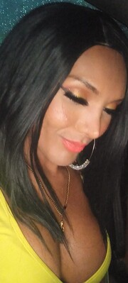 MUJER CON VERGA DE BUEN DOTE 20CM VALERY MORVOSA - FOTO 4