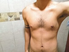 HOLA SOY UN JOVENCITO DISPUESTO A COMPLACERTE - FOTO 1