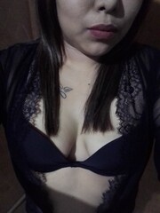 HOLA MI NOMBRE ES ALE SOY UNA CHICA MUY COMPLACIENTE - FOTO 2