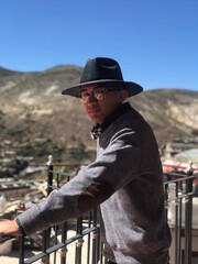 HOMBRE DELGADO Y EDUCADO, SEXO PLACENTERO Y TRANQUILIDAD ABSOLUTA. - FOTO 2