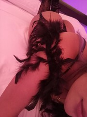 ATREVETE A SENTIR LO RICO QUE APRIETO Y LO MOJADITO DE MI VAGINA - FOTO 10