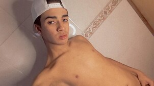 POLLITO COMPLACIENTE Y SEDUCTOR DISPUESTO A COMPLACERTE TODAS TUS FANTASIA - FOTO 3