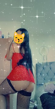 CHICA ALTA DELGADA DE CABELLO NEGRO DISPONIBLE TODO EL DÍA - FOTO 1