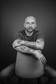 IS MANOS FUERTES Y CUERPO MACIZO SON FUNDAMENTALES PARA ESE CACHONDO MASAJE QUE - FOTO 8