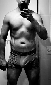 DISPONIBLE PARA MASAJES EROTICOS Y RELAJACIÓN - FOTO 1