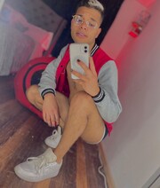 FLAQUITO MORBOSO FETICHISTA VERGON VERSATIL DE 22 AÑOS - FOTO 1