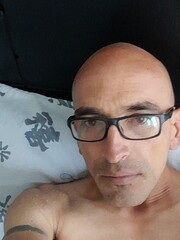 HOMBRE SERIO CENTRADO DISPUESTO A CUMPLIR TUS FANTASIAS - FOTO 3