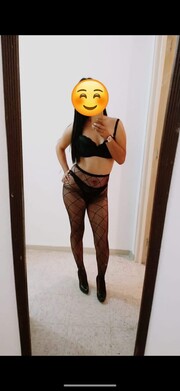 DELICIOSA NALGONA INSACIABLE EN BUSCA DE BUENA COGIDA - FOTO 4