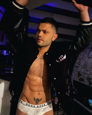 SOY LATINO MUY CALIENTE, COMPLACIENTE Y EL MORBO ME ESTIMULA - FOTO 1