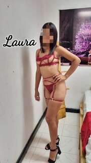 LAURA CON CURVAS QUE ENAMORAN, EXPERTA EN GARGANTA PROFUNDA - FOTO 7